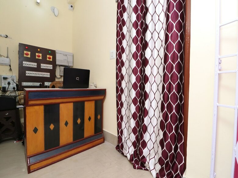 Hotel Oyo 16496 Trinayani Atithi Niwas