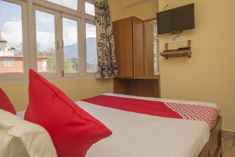 Oyo 23588 Hotel Chittiz