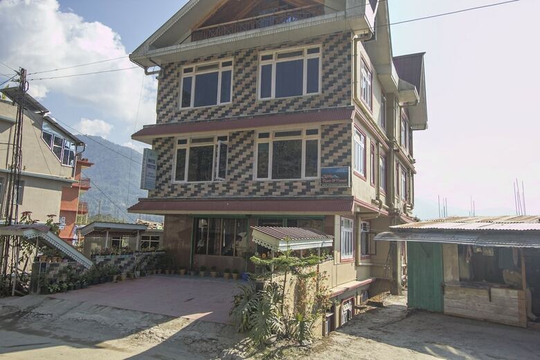 Oyo 23588 Hotel Chittiz