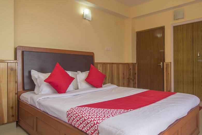 Oyo 23588 Hotel Chittiz