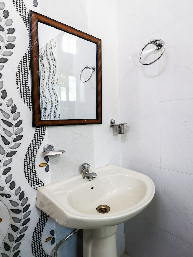 Oyo 23629 Hotel Migtin