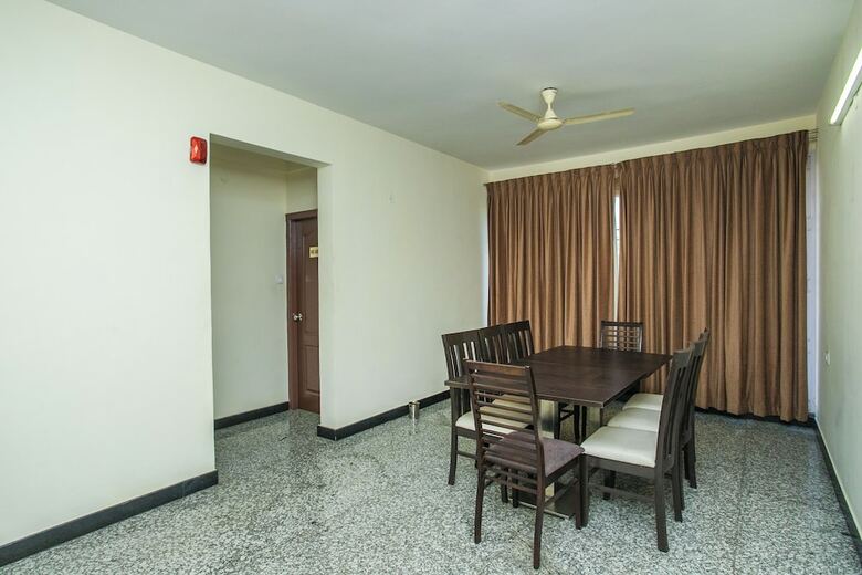 Hotel Oyo 25039 Wisteria Hbr Layout