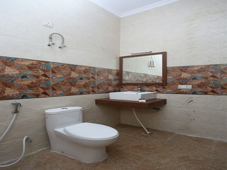 Hotel Capital O 14259 Pine Grove