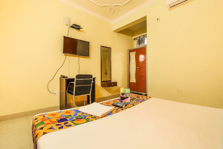 Hotel Fabexpress Grand Ar Residency
