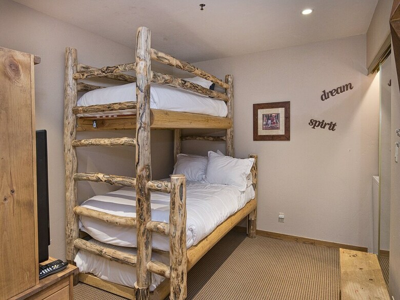 Beaver Creek Condo - Townsend 205
