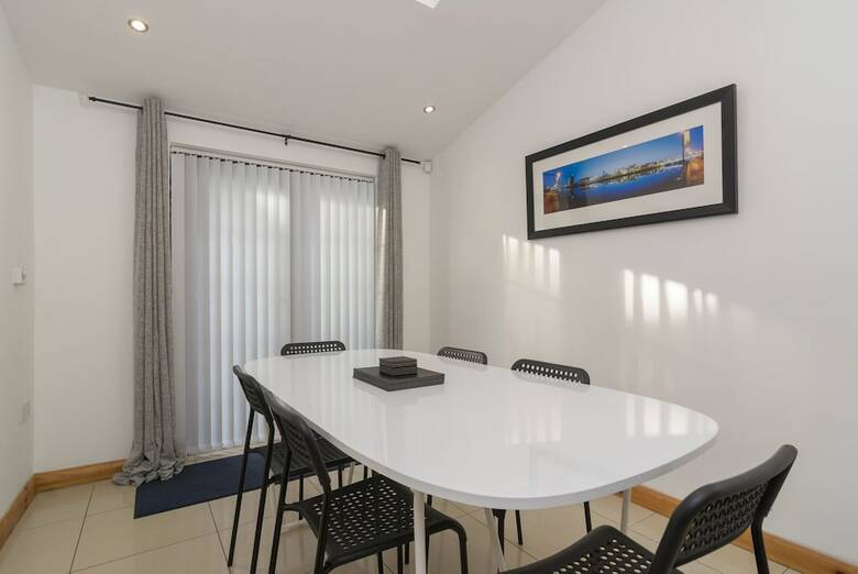 Apartamentos Belfast Corporate House