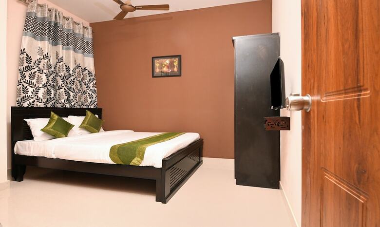 Hotel Treebo Trip Shivas Kuteera