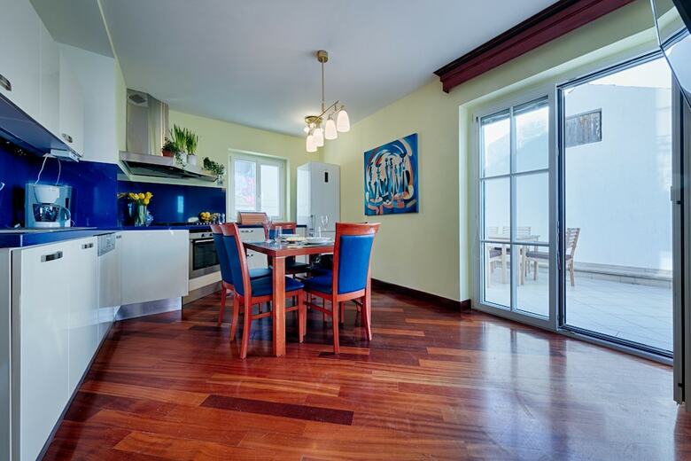 Apartments Donna With Sea View