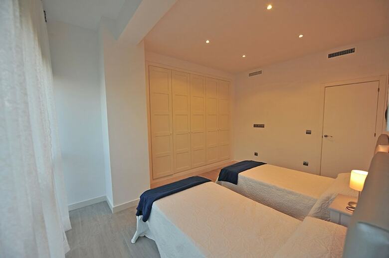Apartamentos Terrazas Plaza Arenal 5 Dormitorios