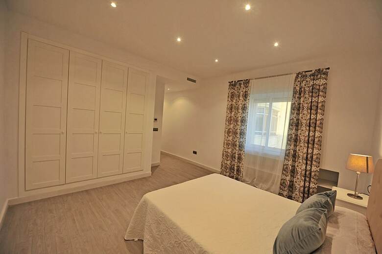 Apartamentos Terrazas Plaza Arenal 5 Dormitorios