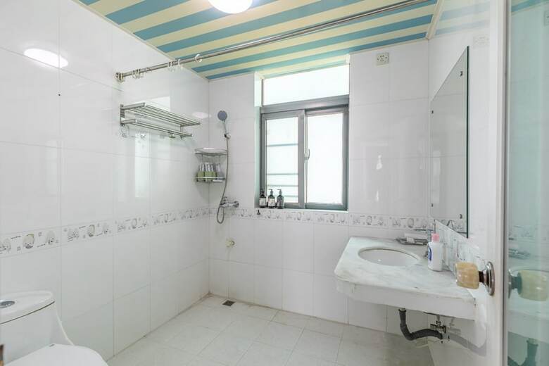 Locals Boutique Apartment Jida No.3