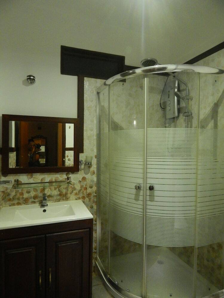 Hotel Nenasilu- Sri Lankan Villa