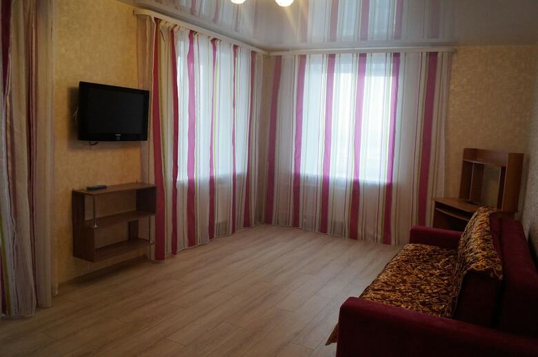 Apartment On Vokzalnaya 51a-7