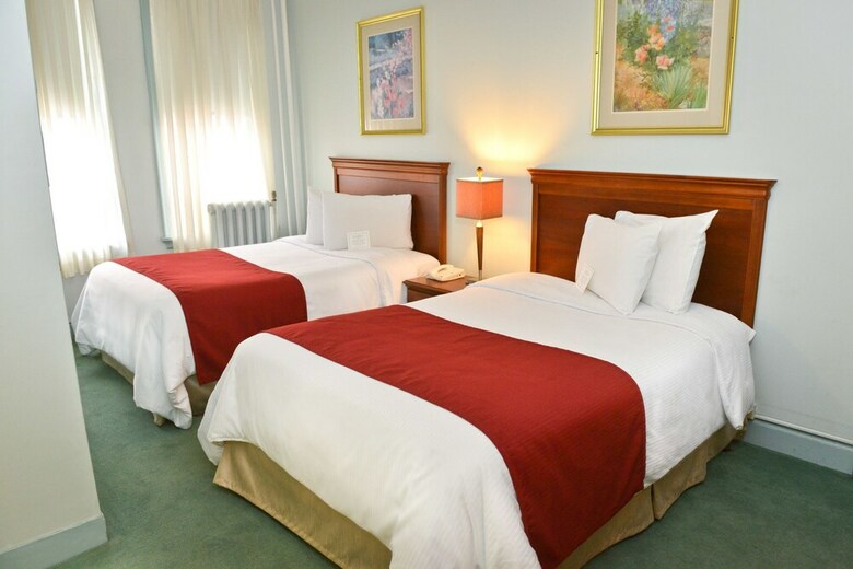 Airport Hotel Mahal