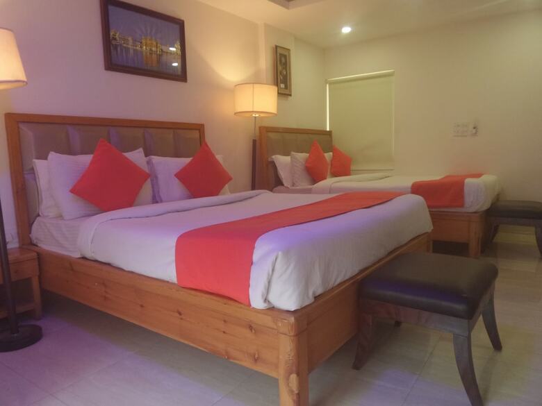 Airport Hotel Mahal