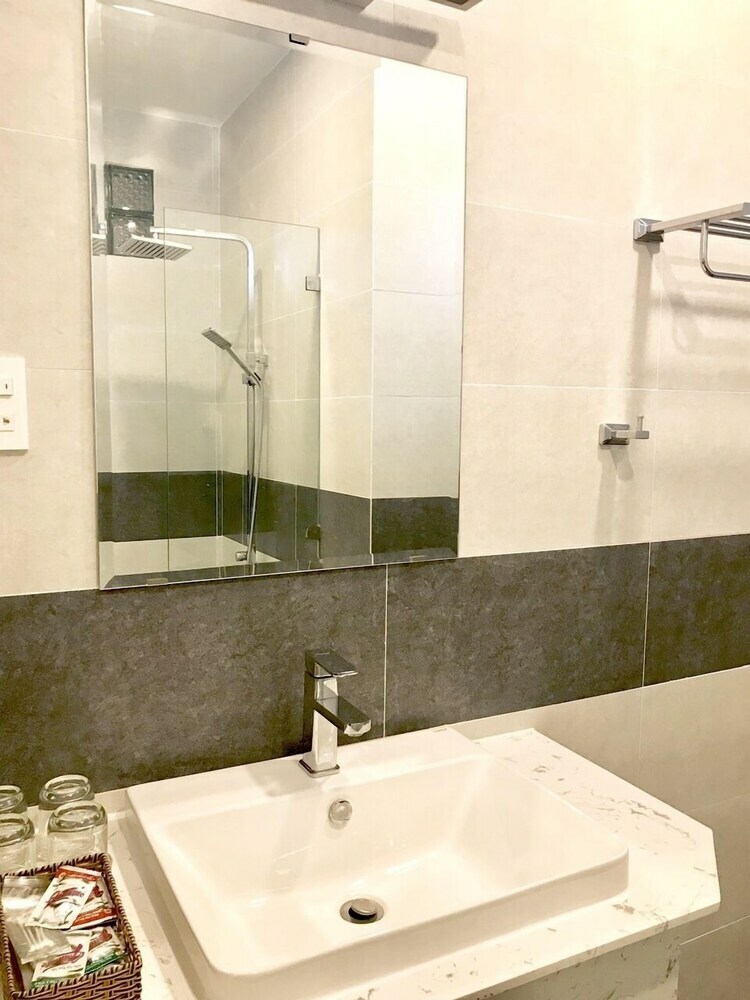 Louis Hotel - Bui Vien Walking Street