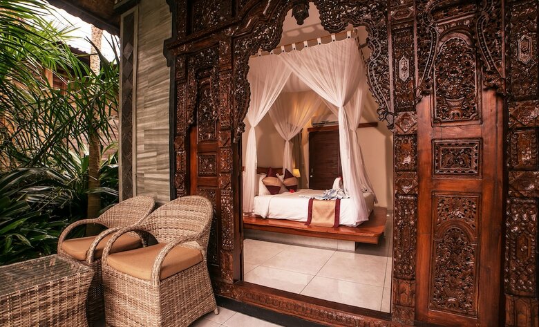 Bed & Breakfast Warisan Villa By Yom