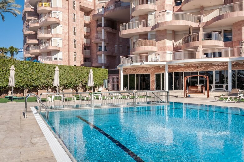 Apartamento Renovated White 3bd Next To Beach - Pool