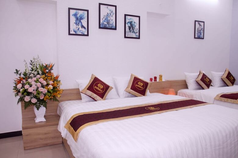 Hotel Shjmily House