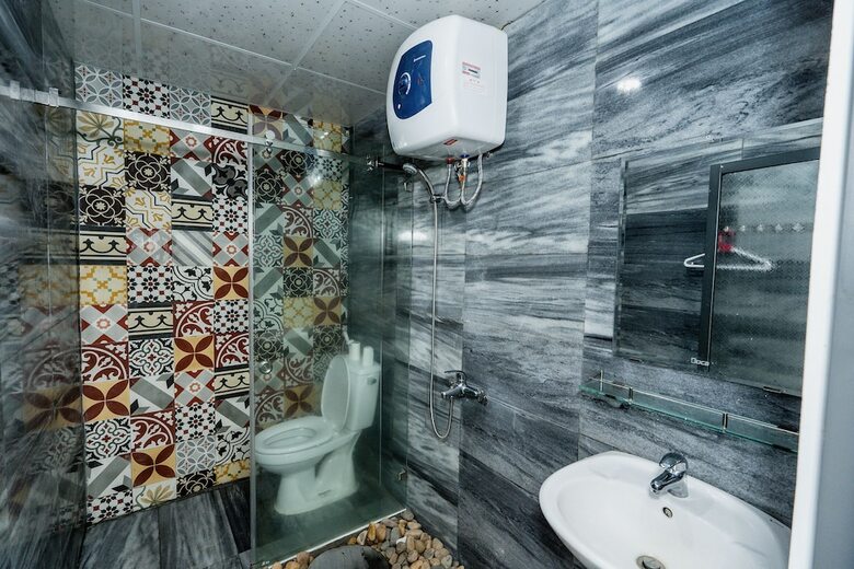 Hotel Shjmily House