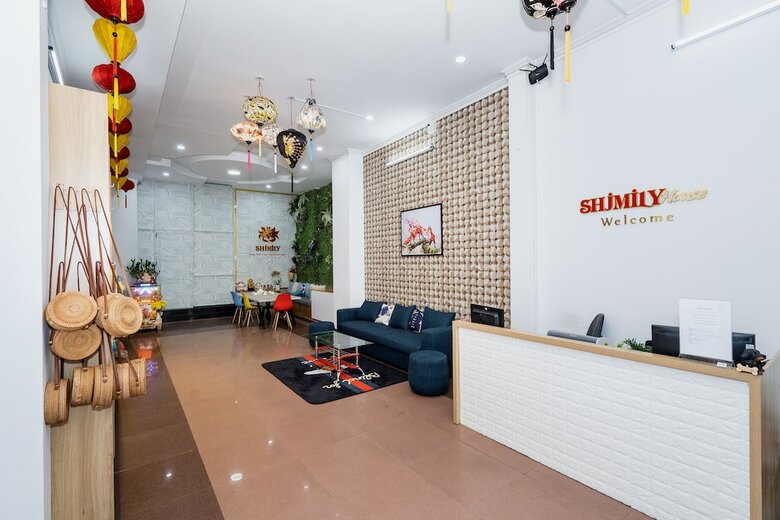 Hotel Shjmily House