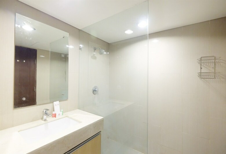 Comfortable And Modern Studio Apartment Near Cawang And Mt Haryono