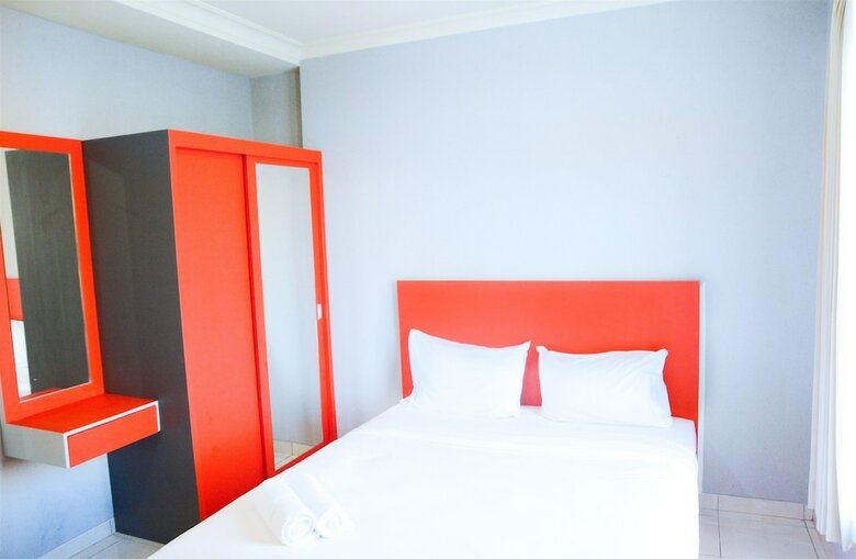 Simple Studio With Balcony At Gardenia Boulevard Apartment