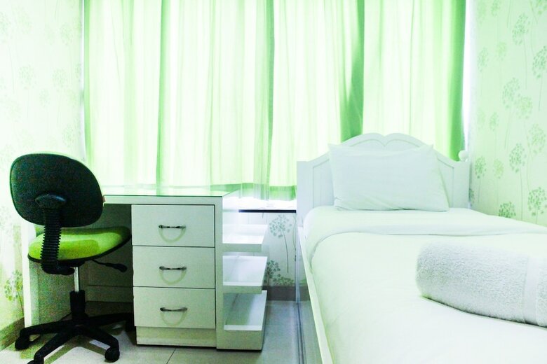 Modern Design 3br Hampton's Park Apartment Near Cilandak