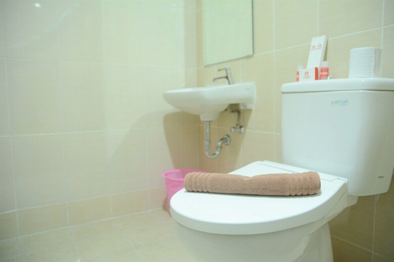 Minimalist Studio The Oasis Apartment Cikarang