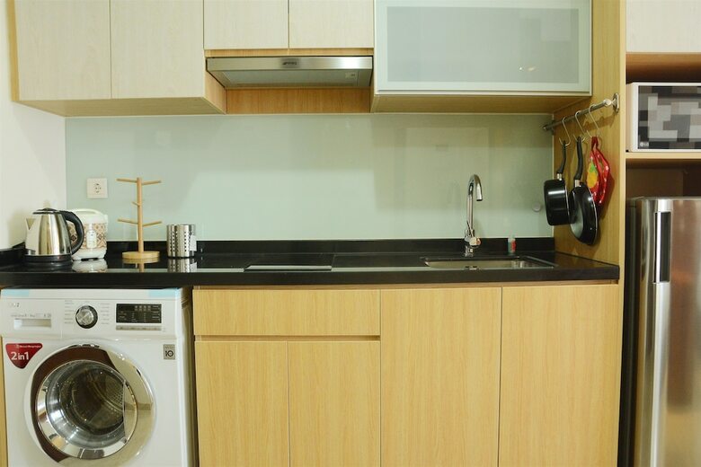Warm And Best Studio Menteng Park Apartment
