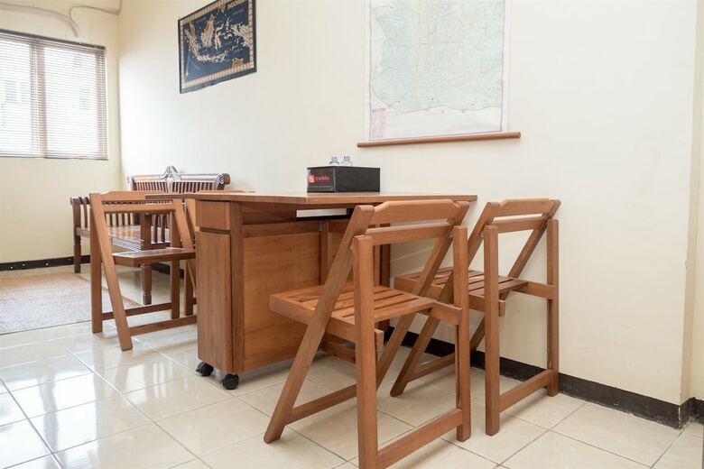 Ethnic And Comfy 2br The Suites Metro Apartment
