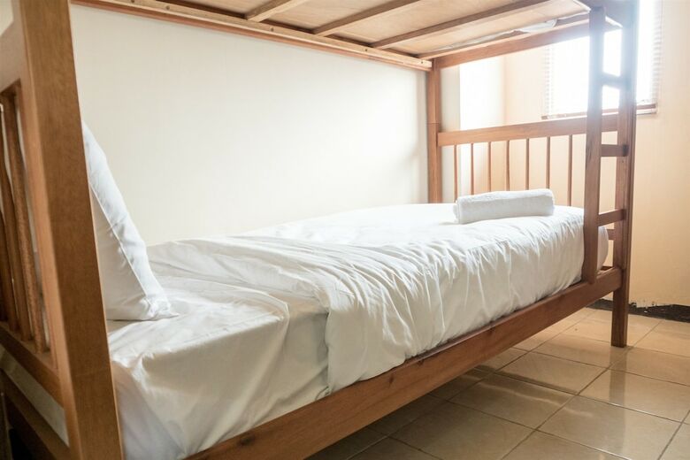 Ethnic And Comfy 2br The Suites Metro Apartment