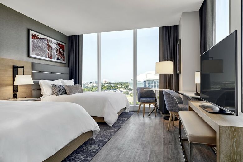 Hotel Live By Loews, Arlington, Tx