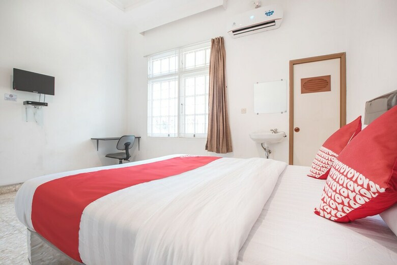 Hostal Oyo 332 Residence G17