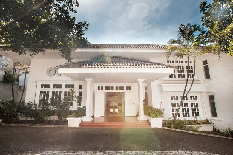 Hostal Oyo 332 Residence G17