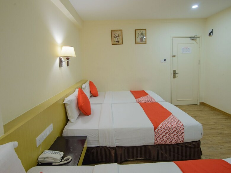 Oyo 371 Grand Eastern Hotel