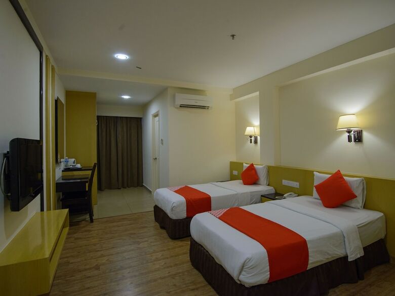 Oyo 371 Grand Eastern Hotel