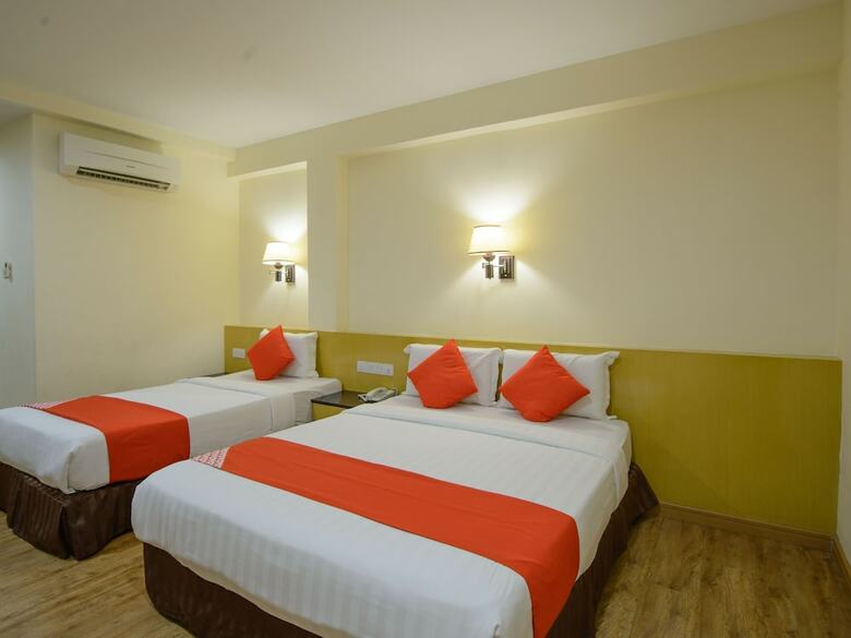 Oyo 371 Grand Eastern Hotel