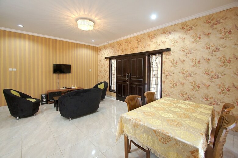 Hostal Oyo 347 Bayang Brothers Guest House