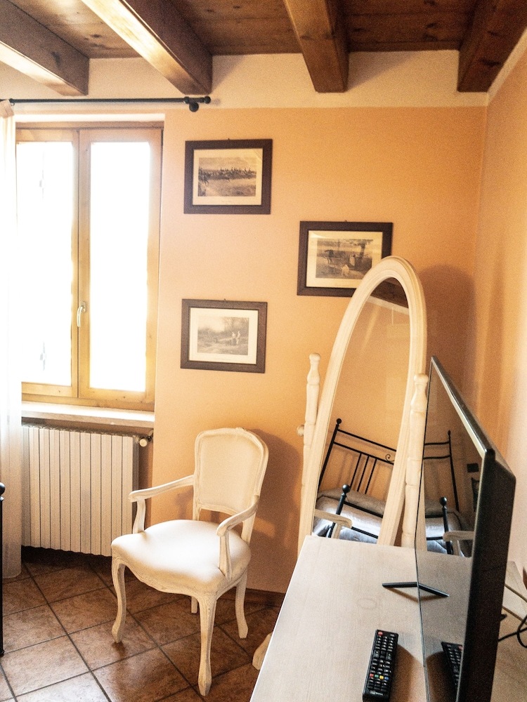 Hotel Le Finestre Su Borghetto