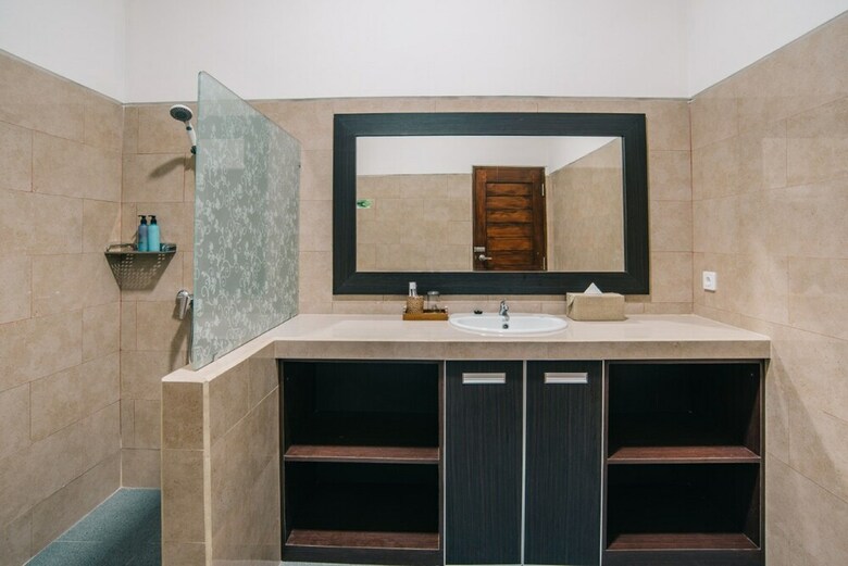 Bed & Breakfast Adil Villa And Resort