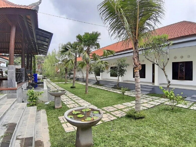 Bed & Breakfast Adil Villa And Resort