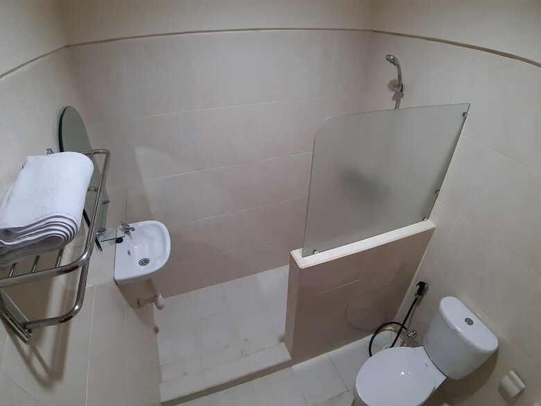 Bed & Breakfast Adil Villa And Resort