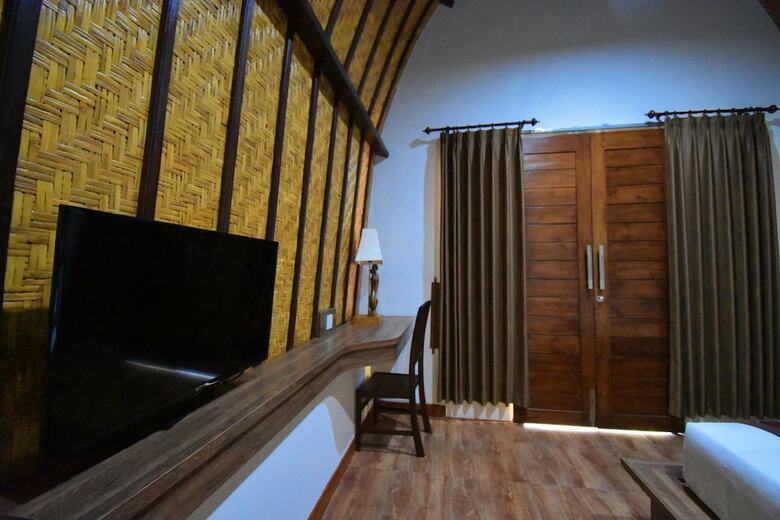 Bed & Breakfast Adil Villa And Resort