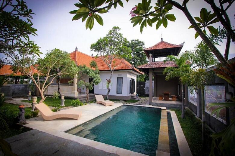 Bed & Breakfast Adil Villa And Resort
