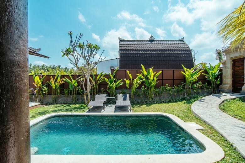 Bed & Breakfast Adil Villa And Resort