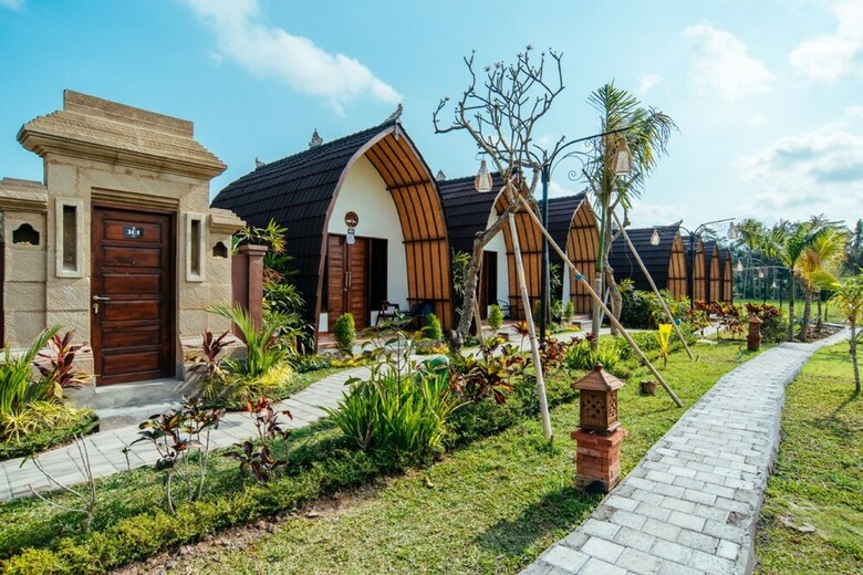 Bed & Breakfast Adil Villa And Resort