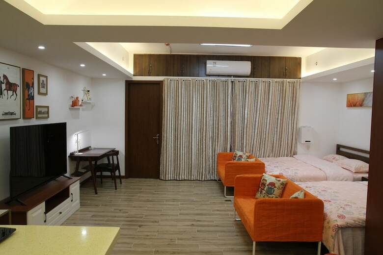Nanjing Weibao Home Apartment