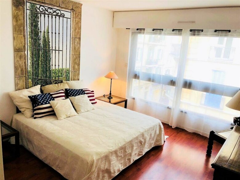 Gray D'albion Apartment