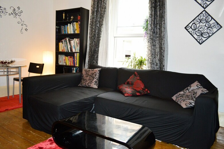Cosy 2 Bedroom Apartment In Edinburgh